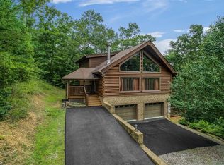 2750 Cedar Falls Way, Sevierville, TN 37862