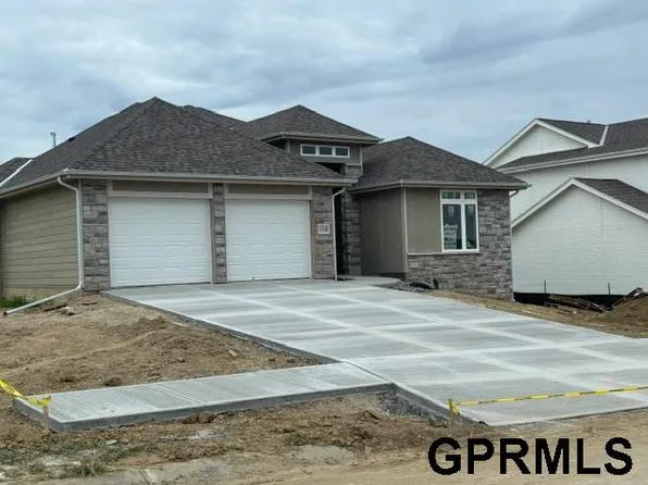 5508 190th Ave, Elkhorn, NE 68022