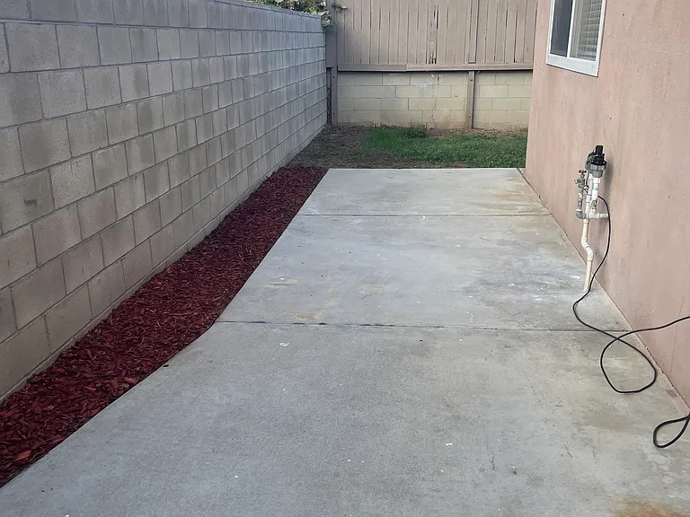 Aileron Ave — Photo 10