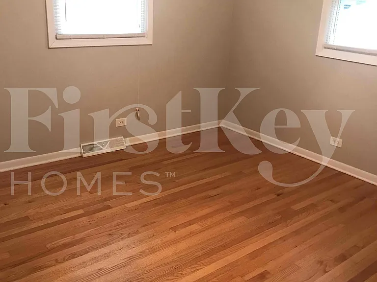 ON132 Cottonwood Dr — Photo 21
