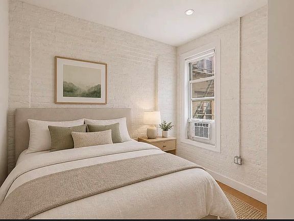 2nd image of 146 Mulberry St APT 5