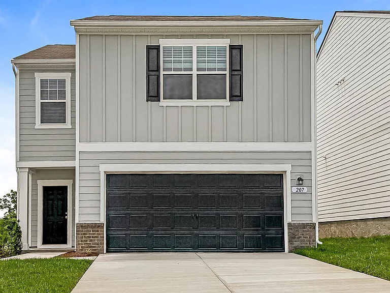 207 Snowdrop Ave — Photo 1
