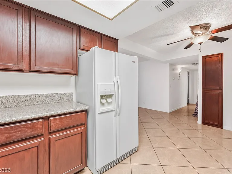 1701 E Katie Ave #1 — Photo 17