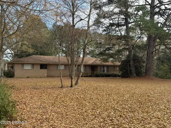 588 Holland Ave, Philadelphia, MS 39350