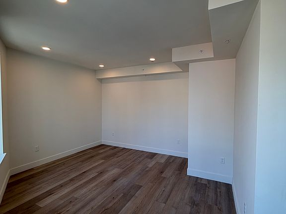 5th image of 293 Fairmount Ave #504