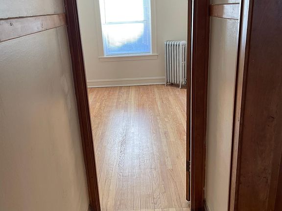 4th image of 5154 W Parker Ave