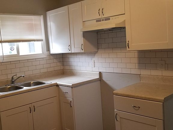 3rd image of 3327 W 10th St
