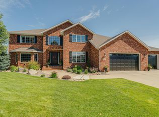 1283 Eagle Crest Loop, Bismarck, ND 58503