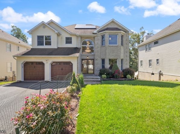 57 Winterset Dr