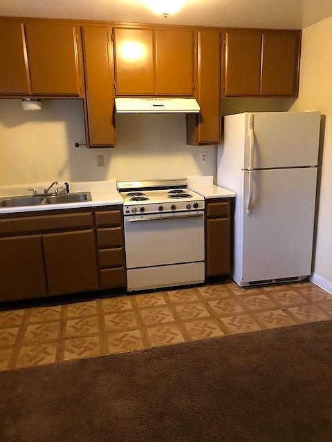 2nd image of 2481 Ulric St APT 31