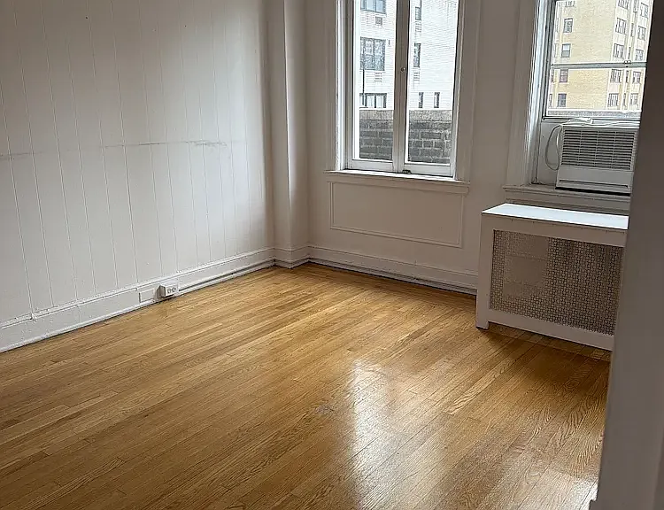 150 E 39th St #1601 — Photo 2