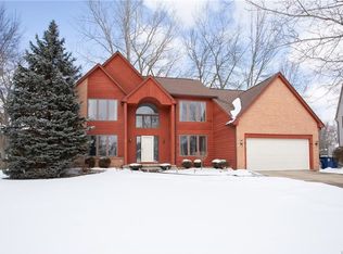 22 Yolanda Ct, Getzville, NY 14068
