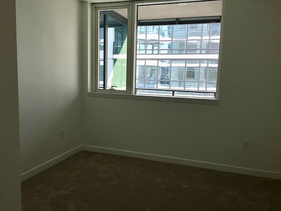 5th image of 1688 Pine St #1003