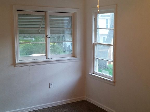 4th image of 917 Gardner St