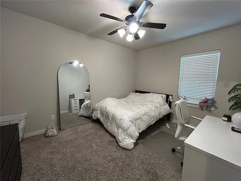 419 Goldilocks Ln — Photo 6