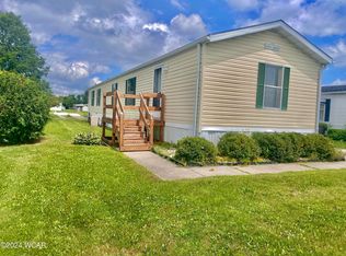 176 Saddlebrook Dr, Lima, OH 45807