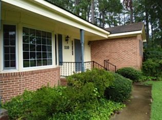 110 N Wedgewood Dr, Washington, NC 27889