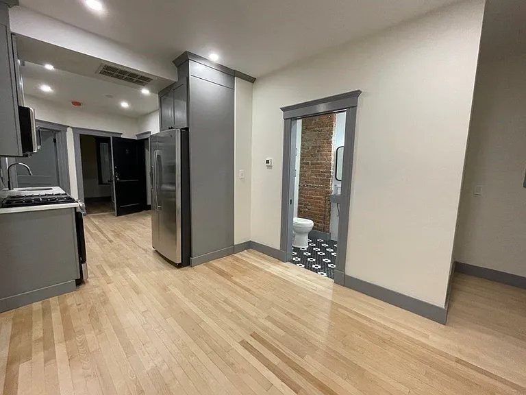 41 Long Ave #1 — Photo 6