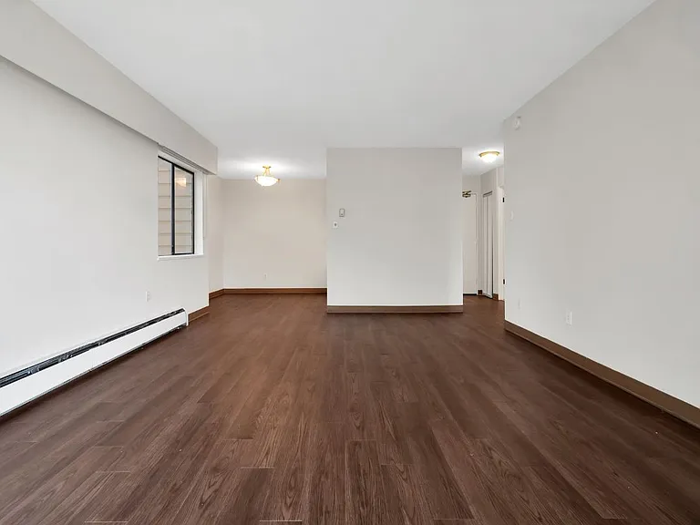 1021 Howay St — Photo 9