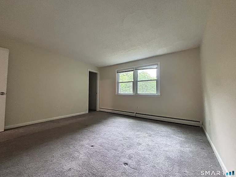 31 Vernon Ave — Photo 7