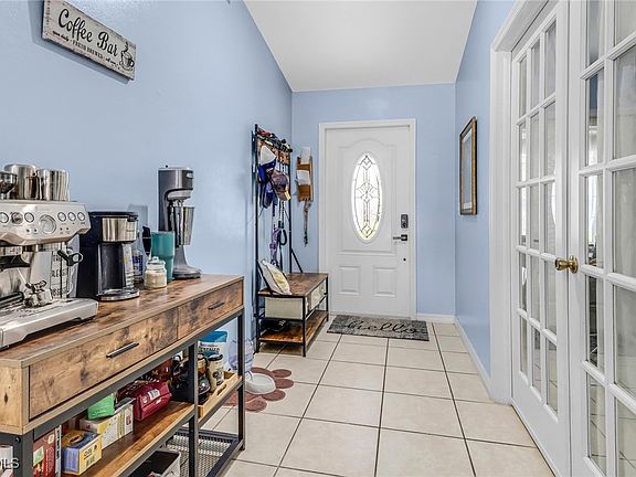 3rd image of 709 SW 9th Ct