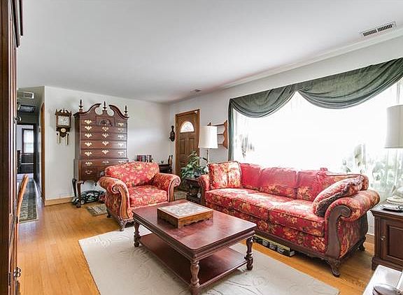 5th image of 4802 Suecla Dr