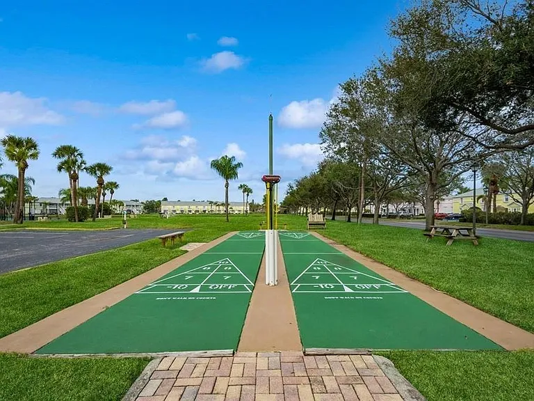 213 Seahorse Dr SE #B — Photo 95