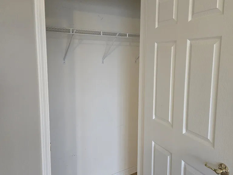 521 Sloan Ct — Photo 20