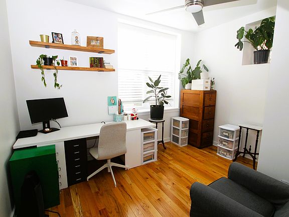 3rd image of 959 N 5th St APT 1R