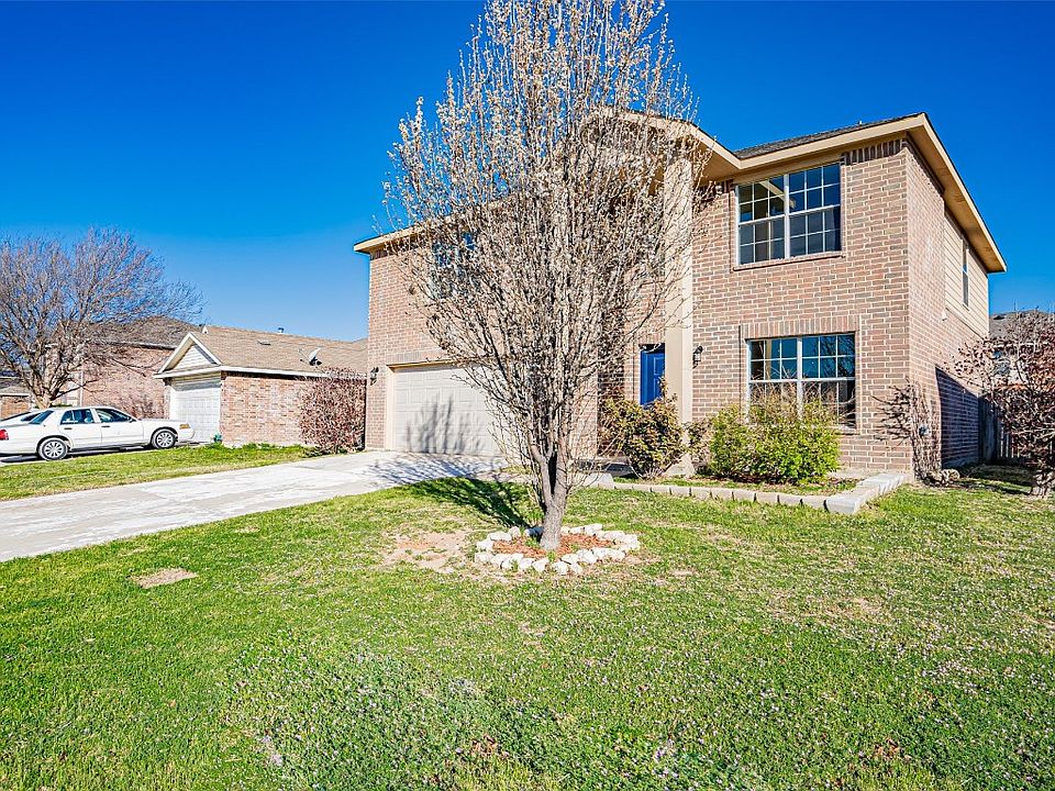 1st image of 708 Sparrow Dr