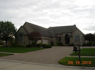 23244 Golfpointe Cir, Grosse Ile, MI 48138