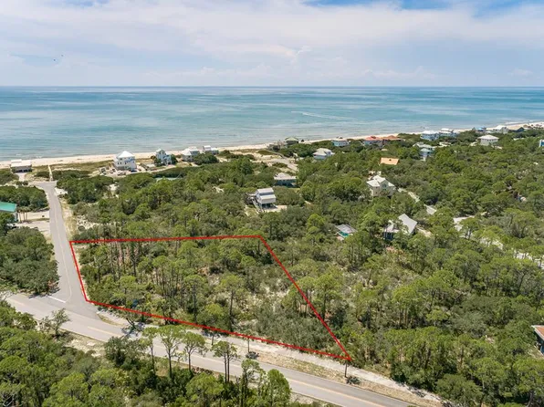 1240 Sea Pines Pl, Eastpoint, FL 32328