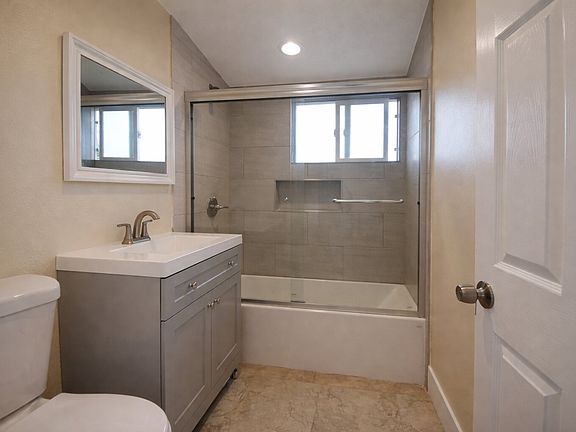 4th image of 13701 Lanning St