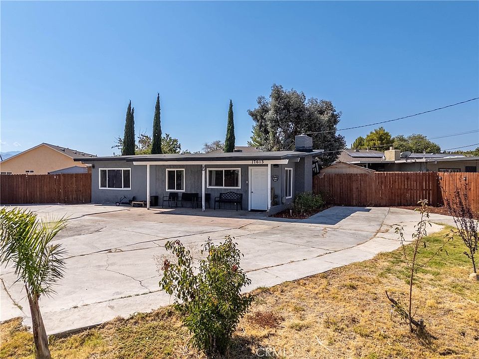 1st image of 17615 Sultana St