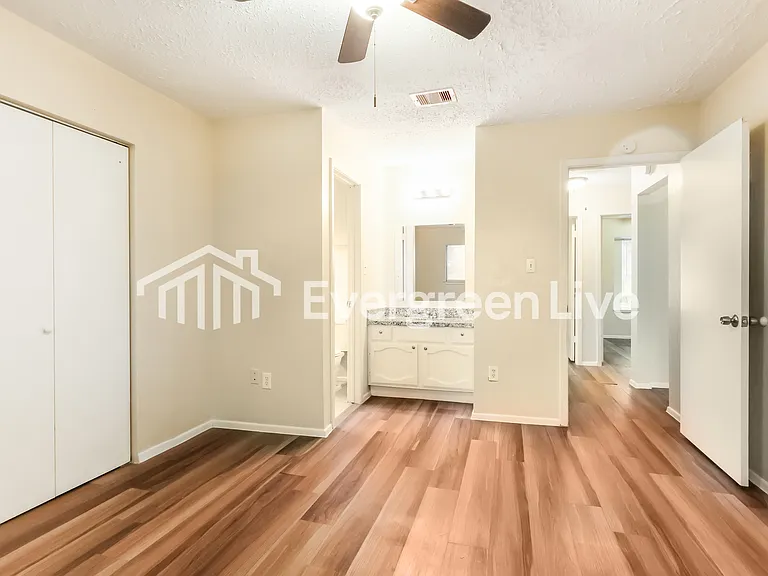 16326 Dew Drop Ln — Photo 6