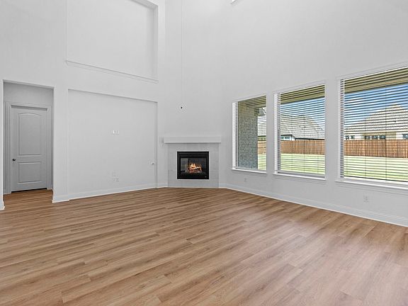 5th image of 257 Basketflower Dr