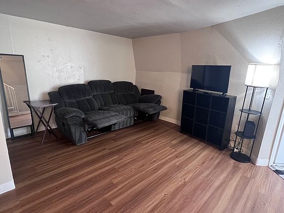 4th image of 335 Tin St APT A