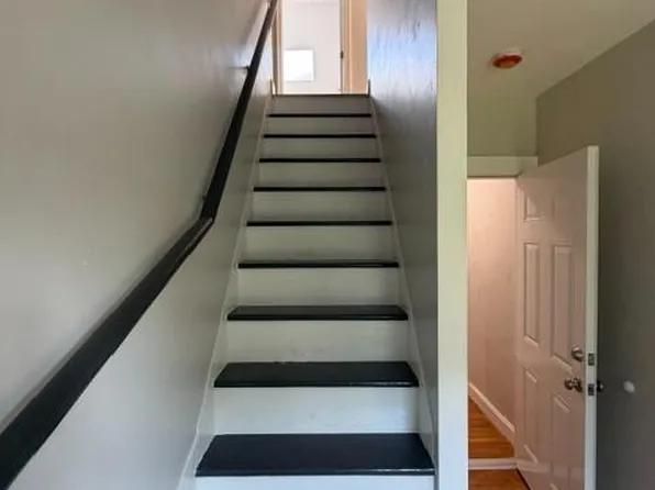 2544 County Street 3, Somerset, MA