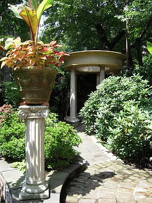 Rented by Chris Stewart, LREB | media 35