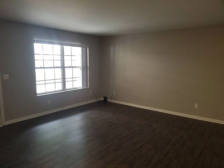 Stratford East Apartments — Photo 107