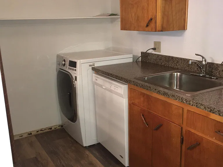 1303 W 13th Ave #6 — Photo 2