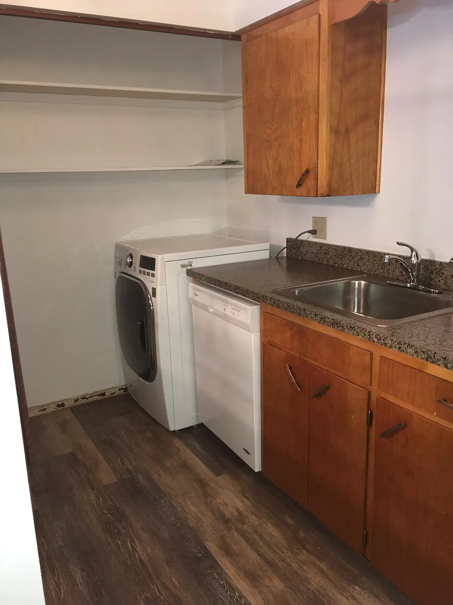 Building Photo - 1303 W 13th Ave #6