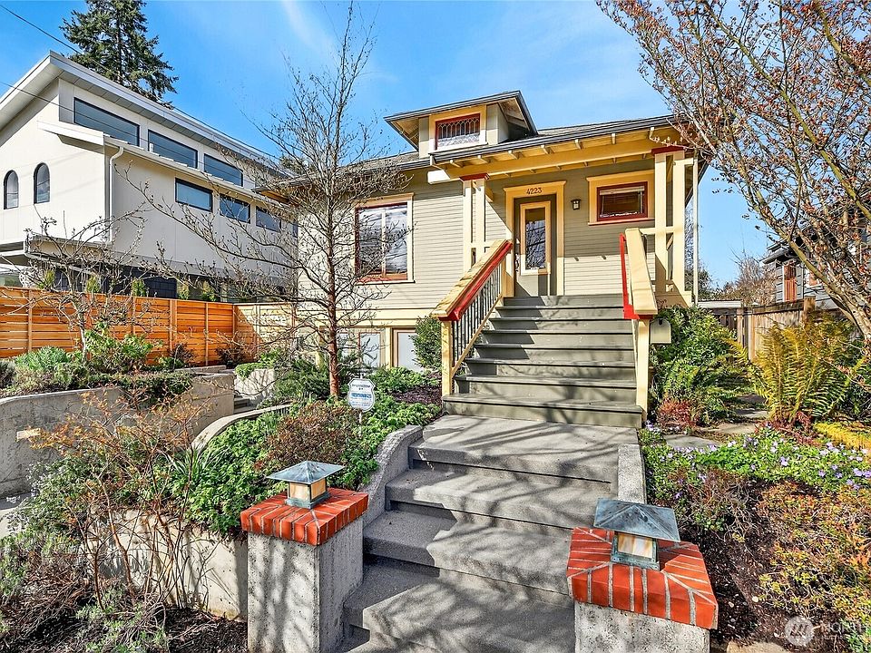 1st image of 4223 Interlake Avenue N
