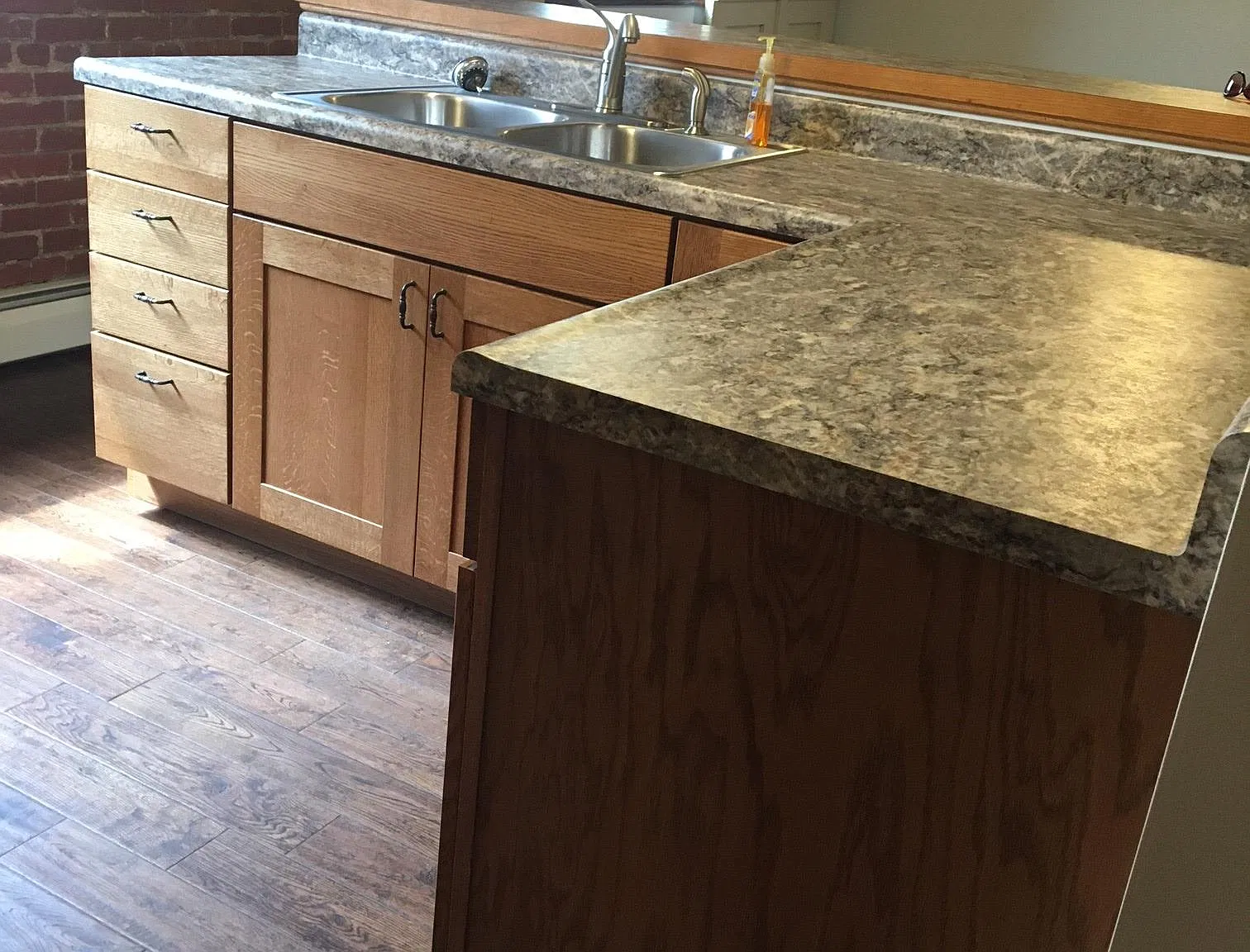 1 bed, 1.5 bath, 900 sqft, $1,000 — Photo 3