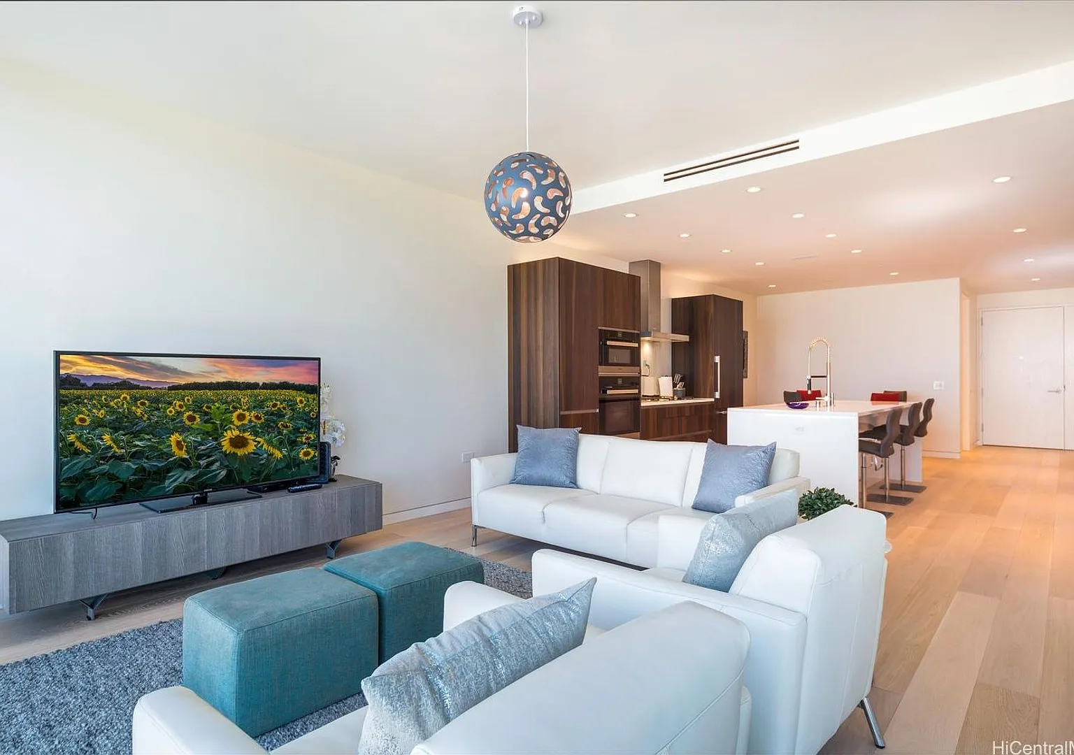 1 Bd / 2 Ba / 1 Pk, Furnished — Photo 3