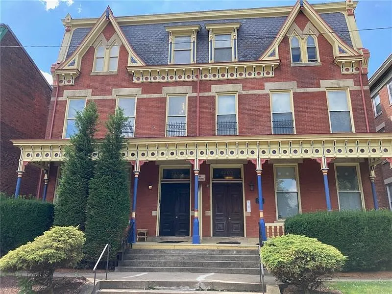 1205 W North Ave #201