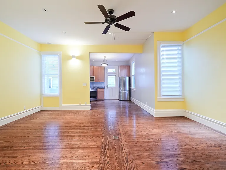 1240 Sanchez St #1 — Photo 11
