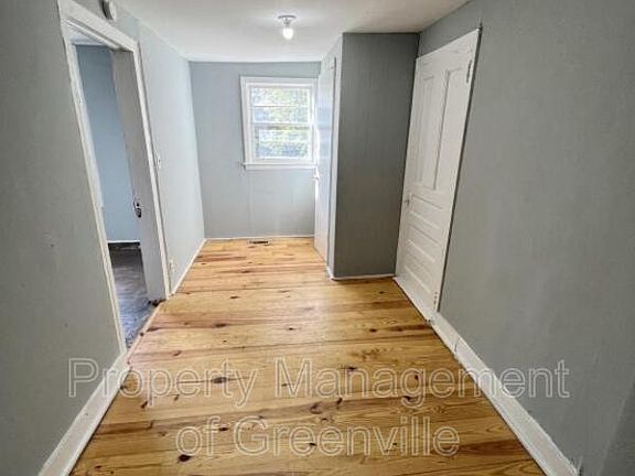 4th image of 33 6th St