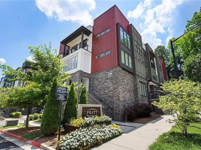 371 Pratt Dr SE #207 — Photo 1