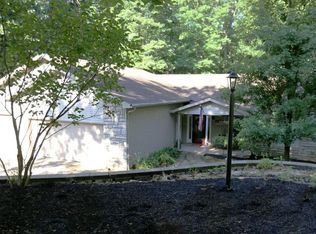 697 Valleywood Heights Dr, Howard, OH 43028
